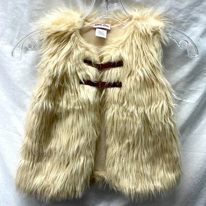 Little lass faux fur vest girl sz 6